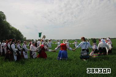 Пагост збірае ў карагод